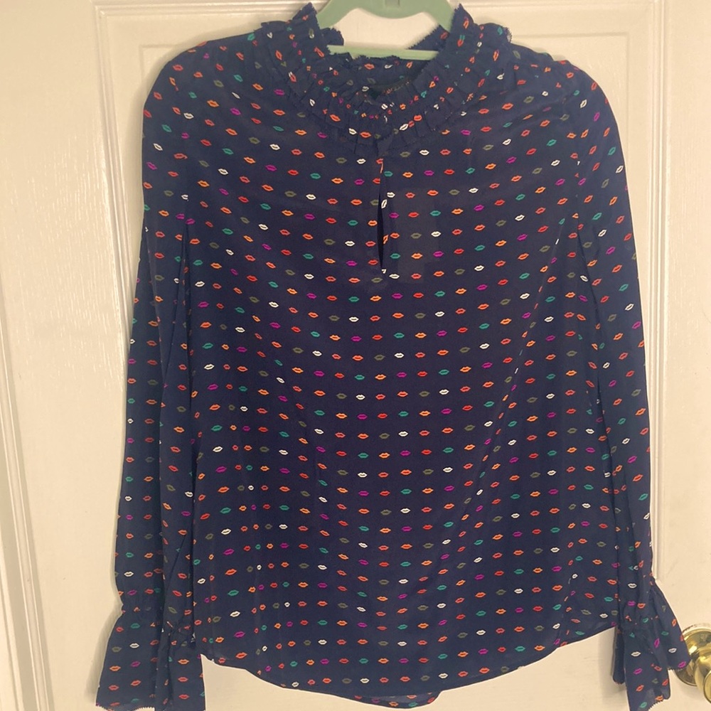 J Crew Ruffle Collar Key Hole Multicolor Lip Print Size 8 Tunic Silk NWT